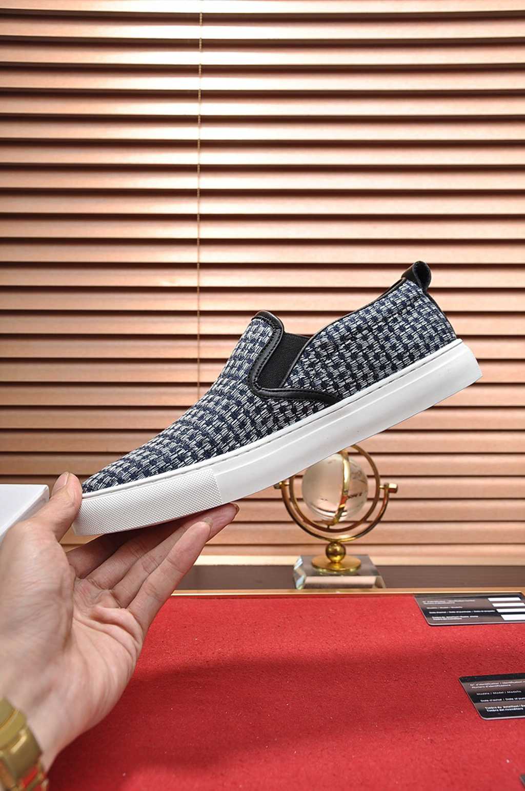 D*G sneaker